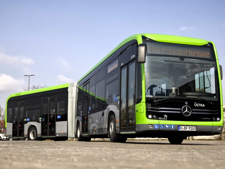 Gelenkbus
